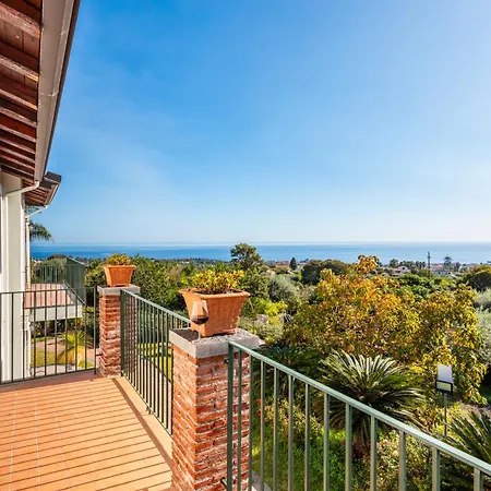 Vittoria - Santa Tecla Vila