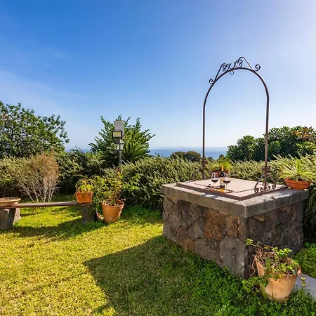 Villa Vittoria - Santa Tecla *