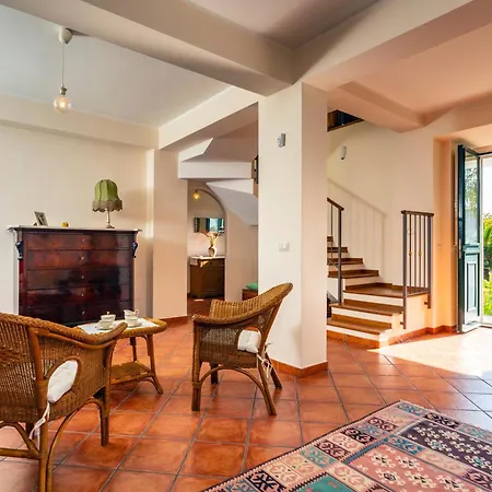 Vittoria - Santa Tecla Villa Acireale